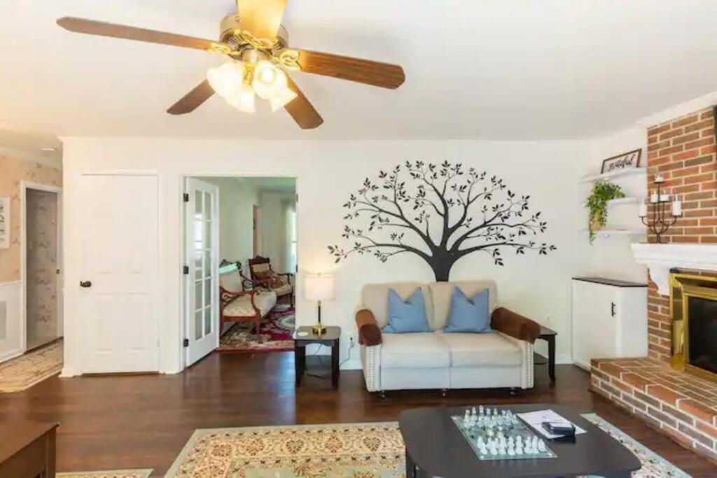 בואי Lrge 5 Bedroom 9 Beds Near Dc-Pool, Hot Tub, Gym, Game Rm, Fire Pit מראה חיצוני תמונה