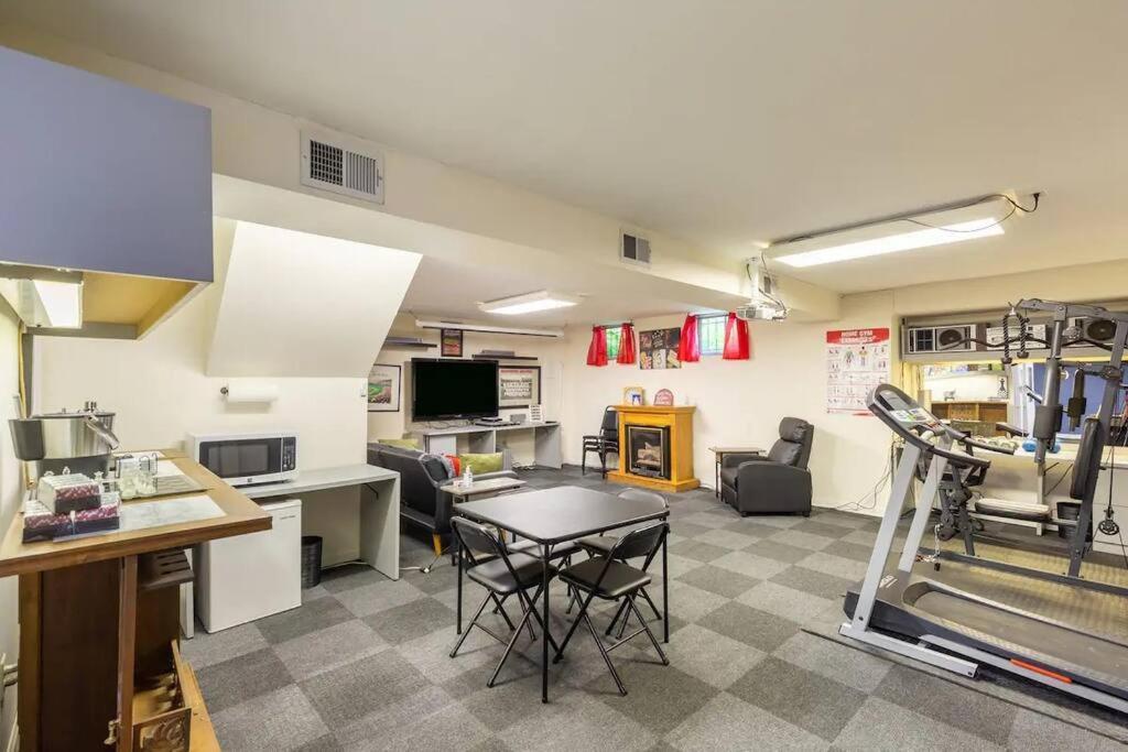 בואי Lrge 5 Bedroom 9 Beds Near Dc-Pool, Hot Tub, Gym, Game Rm, Fire Pit מראה חיצוני תמונה